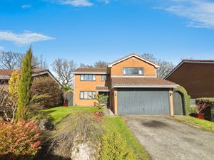 Front External- click for photo gallery